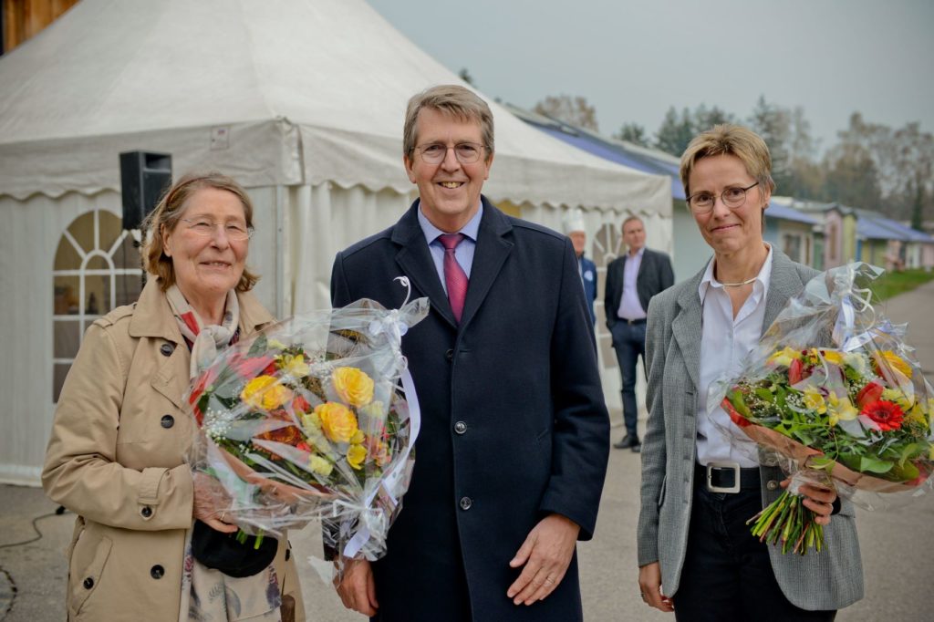 Kunststifterin Heike Friedrich, Bürgermeister Klaus Ritter und Direktorin DASMAXIMUM Dr. Birgit Löffler