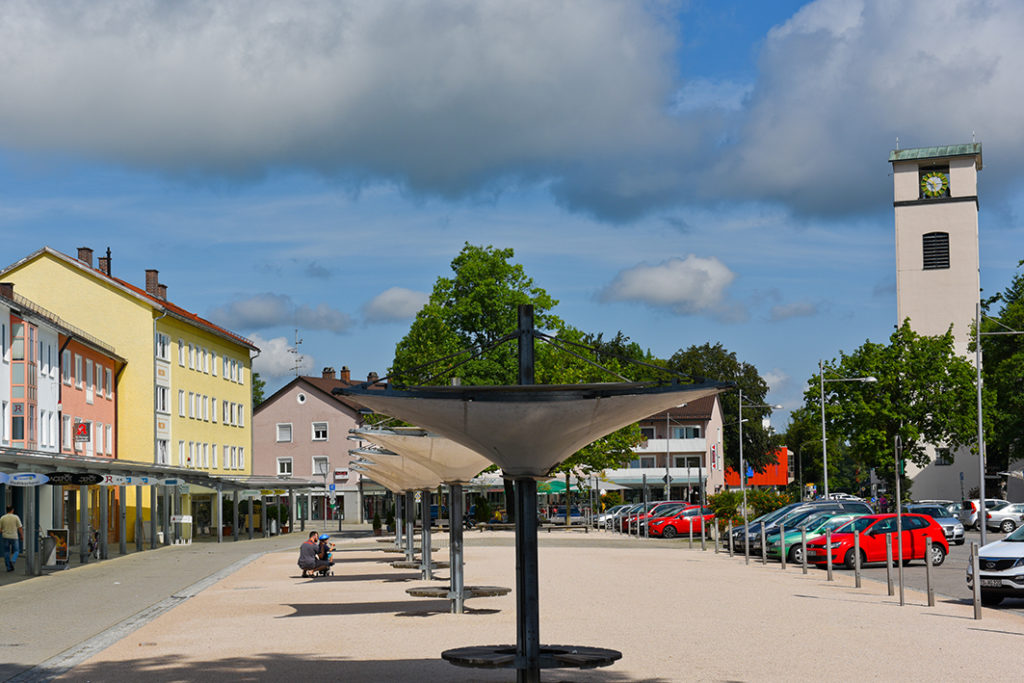 Traunreut Rathausplatz Geschäfte Einzelhandel