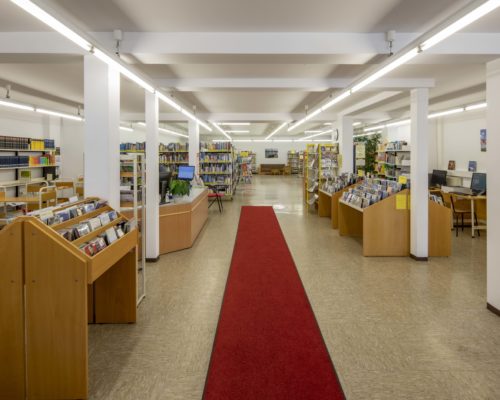 Stadtbücherei Eingangsbereich - Michael Voit