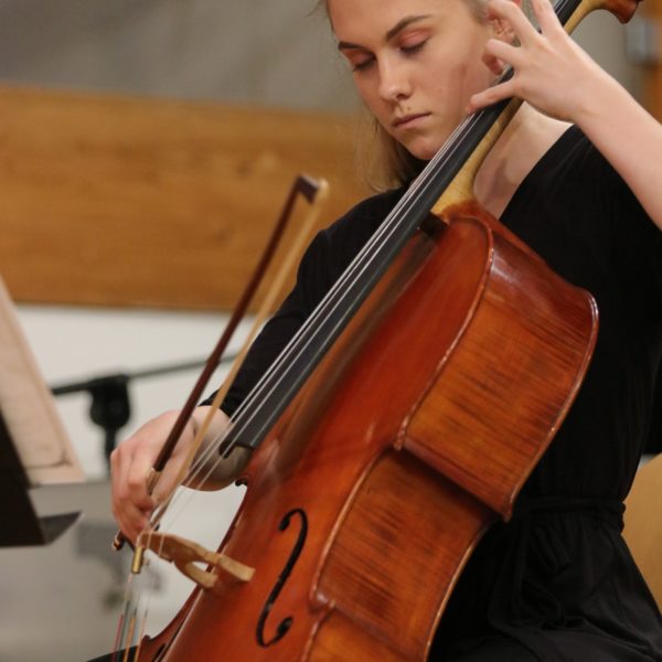 Musikschulkonzert mit Querflöte und Cello Musikschüler der Klassen Nicole Becht und Charlotte Lang