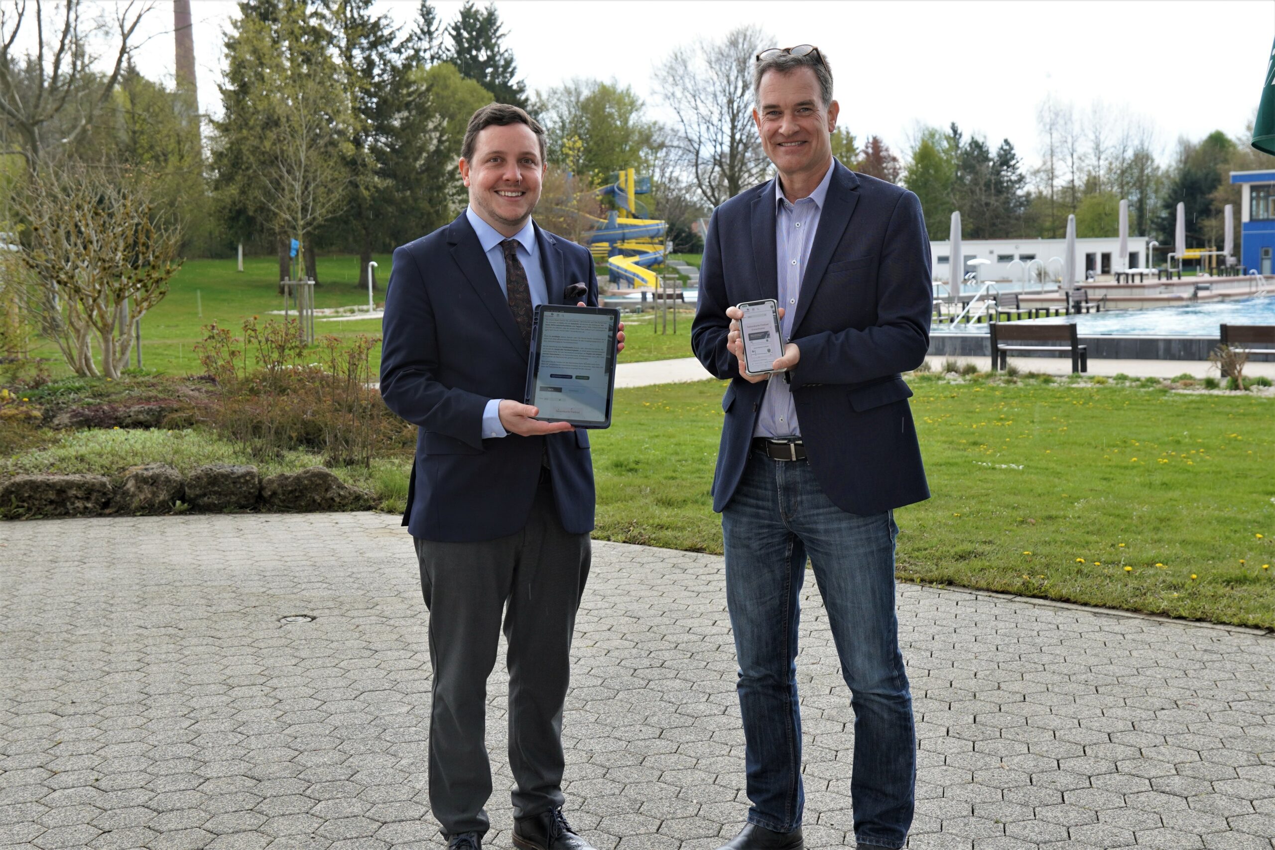 Start des Onlinekartenverkaufs mit Bürgermeister Hans-Peter Dangschat und Stadtwerkeleiter Frank Wachsmuth