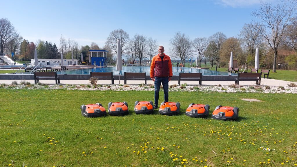 BayWa, Mährobotor, Franz-Haberlander-Freibad, Stadtwerke Traunreut