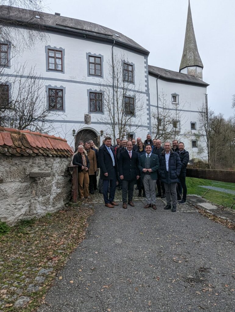 Traunreut, Neutraubling, Geretsried, Waldkraiburg, Schwesternstädte, Vertriebenenstädte