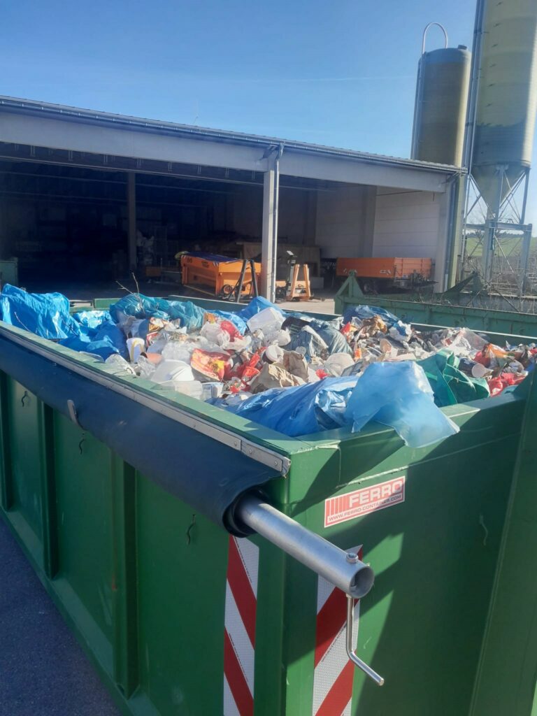 Müllaktion, Traunreut, Dangschat