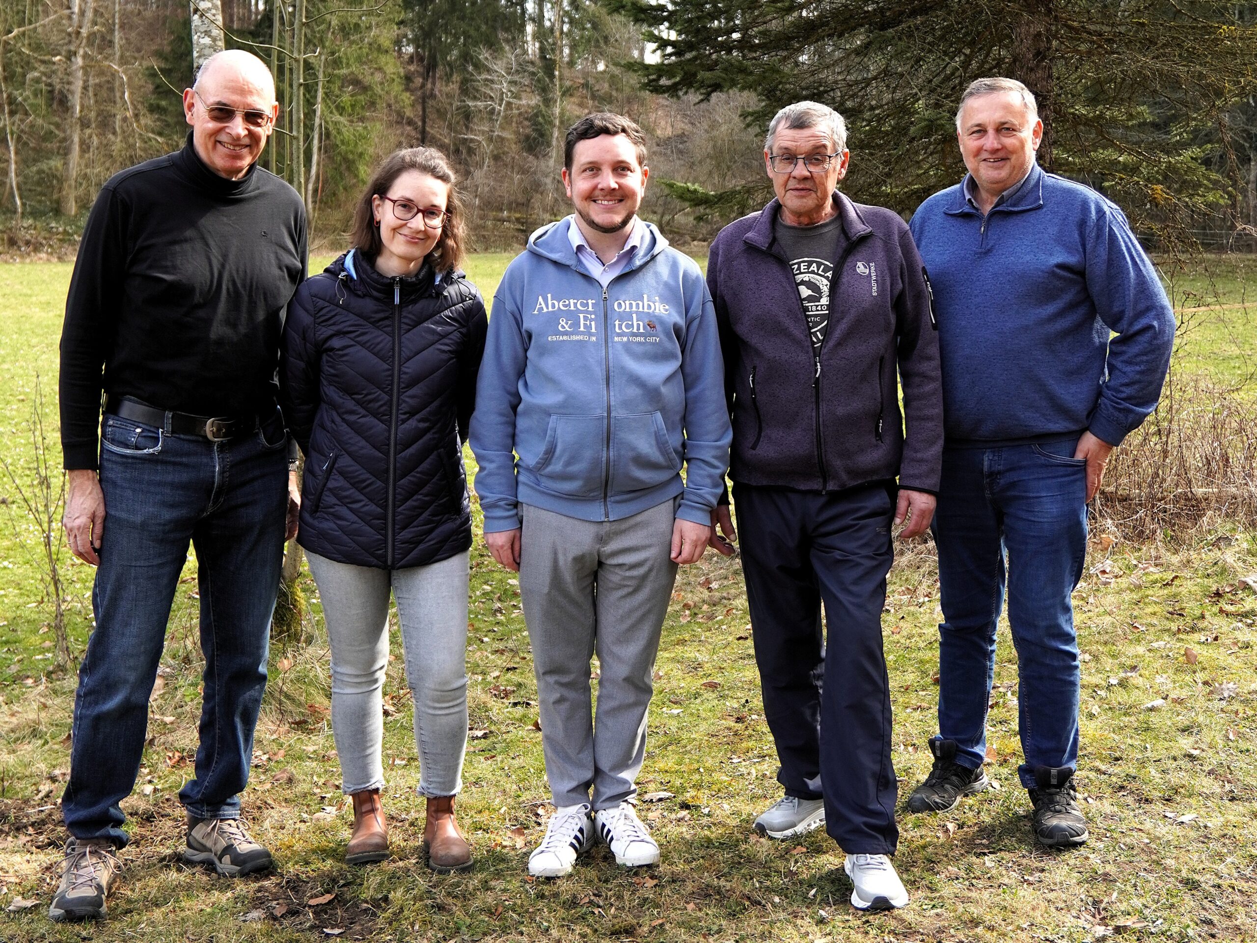 Auf dem Foto sind die Organisatoren der Müllsammelaktion zu sehen. Von links: . Umweltreferent und Stadtrat Martin Czepan, Annette Capellaro, Ordnungsamt, Erster Bür-germeister Hans-Peter Dangschat, Richard Fenzl, Abwasserentsorgung Stadtwerke, und Stadtrat Hans Jobst. 
